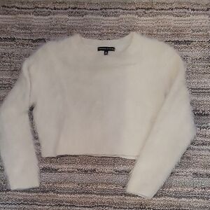 Kendall & Kylie Ivory Fuzzy Crew Neck Crop Sweater